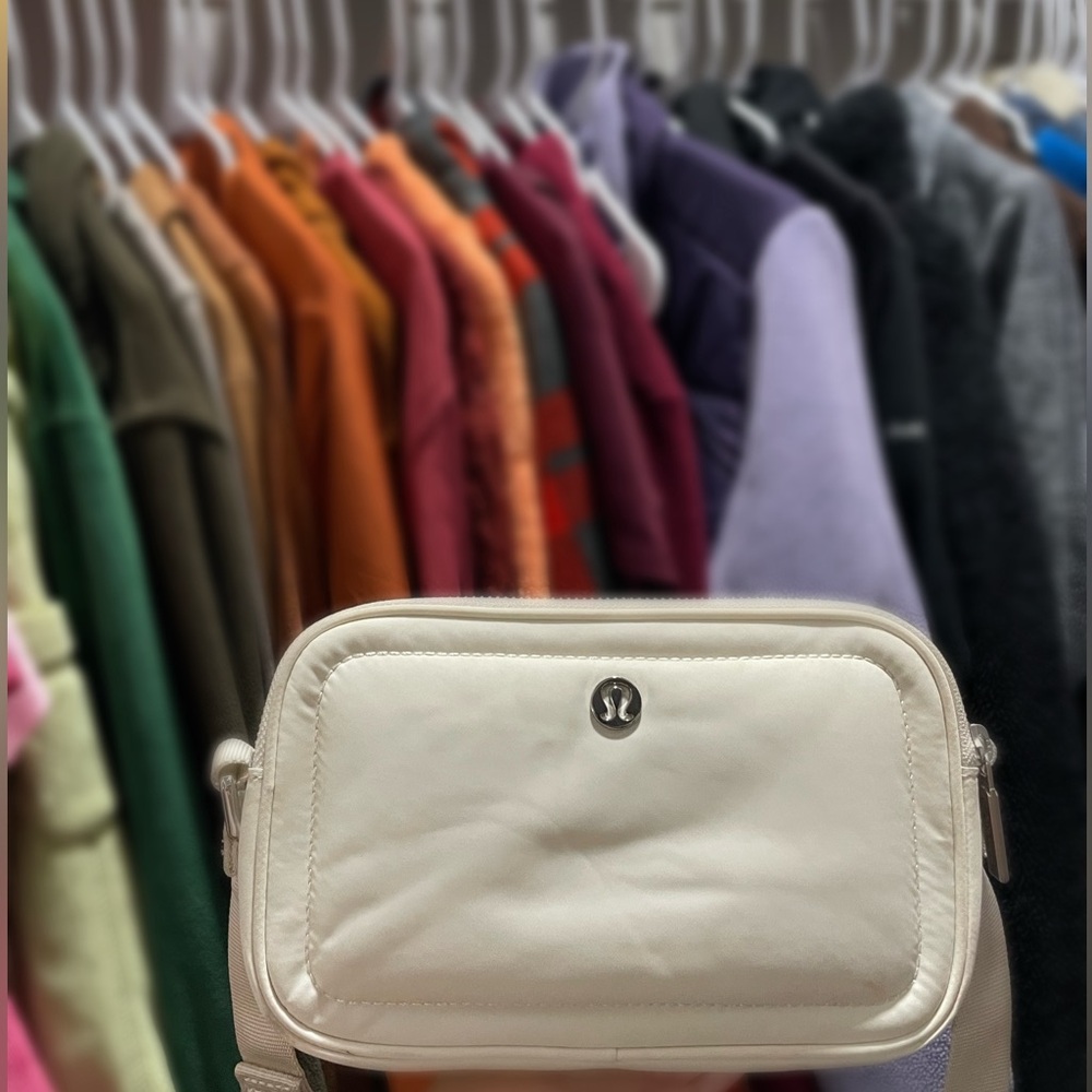 Lululemon Crossbody Camera Bag 2L